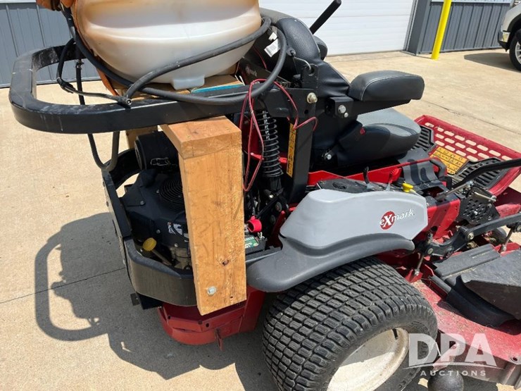 exmark-zero-turn-lawn-mower-(jn2625)-image-21