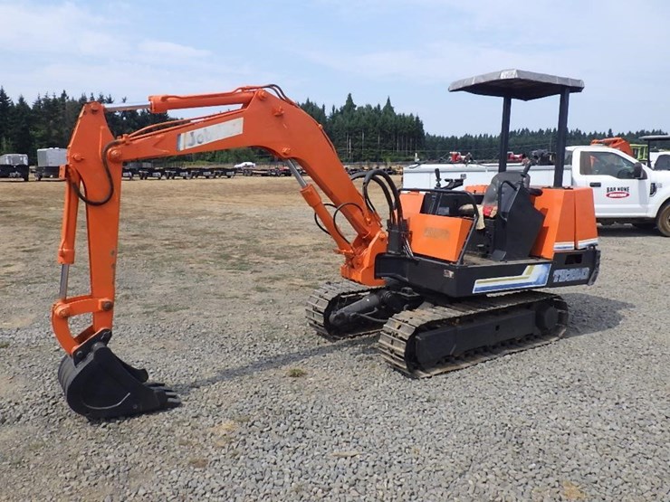 takeuchi-tb250-image-1