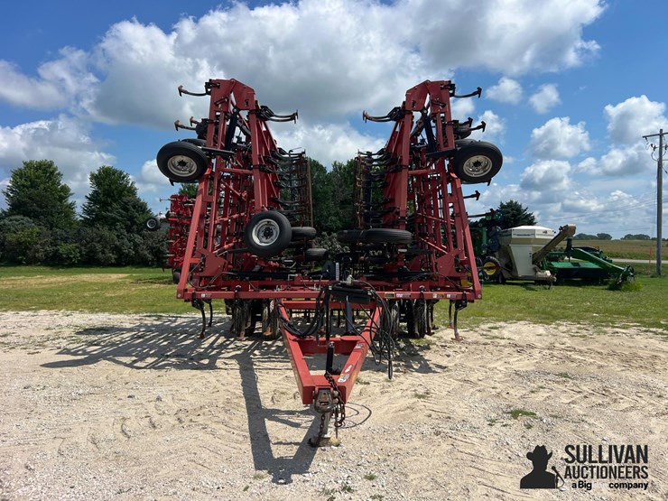 2011-case-ih-200-image-2