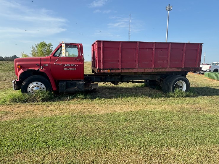 #89-•-#25029-•-inop-1987-gmc-c7-t/a-flat-bed-truck-vin:-1gdj7d1b9hv514155-image-32