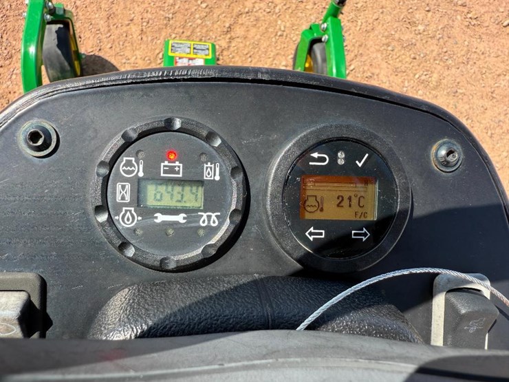 2022-john-deere-1600-image-42