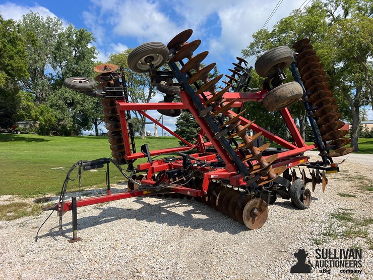 case-ih-370-image-1