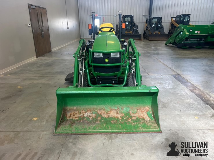 2014-john-deere-1025r-image-2