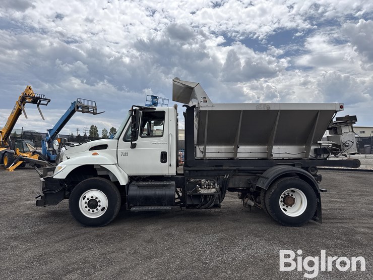 2007-international-7500-s/a-hooklift-truck-w/salt-spreader-&-snow-plow-image-8