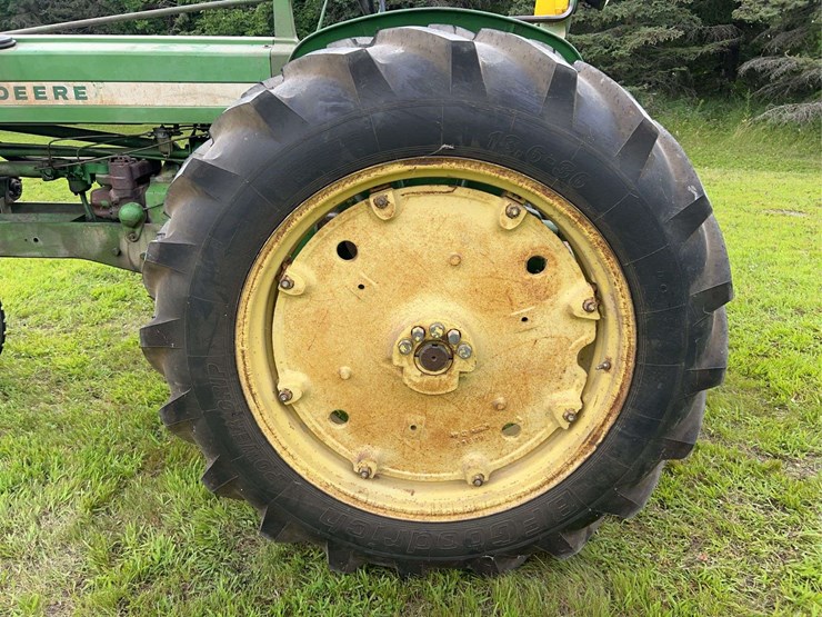1958-john-deere-520-image-52