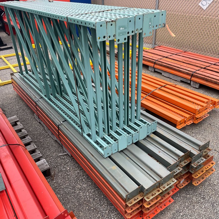 #8039 • Teardrop Pallet Racking (O9)