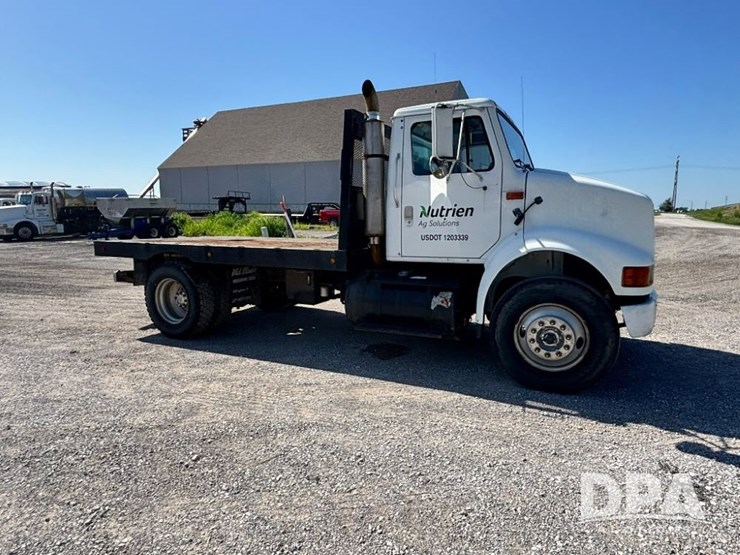 1999-ihc-8100-flatbed-truck-(gp11125,-unit-17355)-image-6