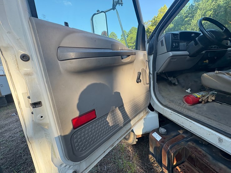 2000-ford-f750-image-52