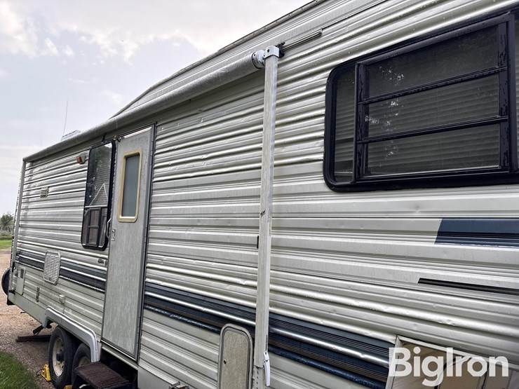 1994-forest-river-salem-5th-wheel-camper-image-14
