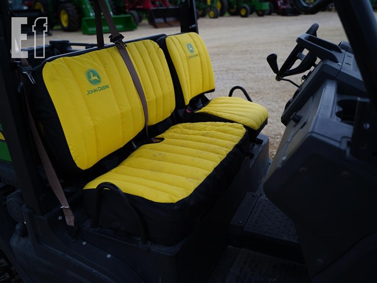 2019-john-deere-gator-xuv-835m-image-27