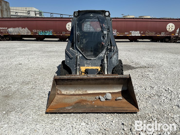 deere-318g-image-2