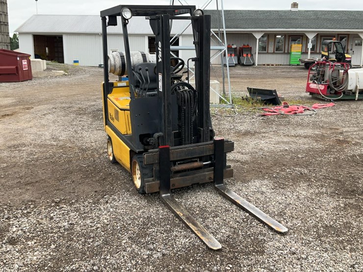 #1355-•-yale-forklift*-image-1