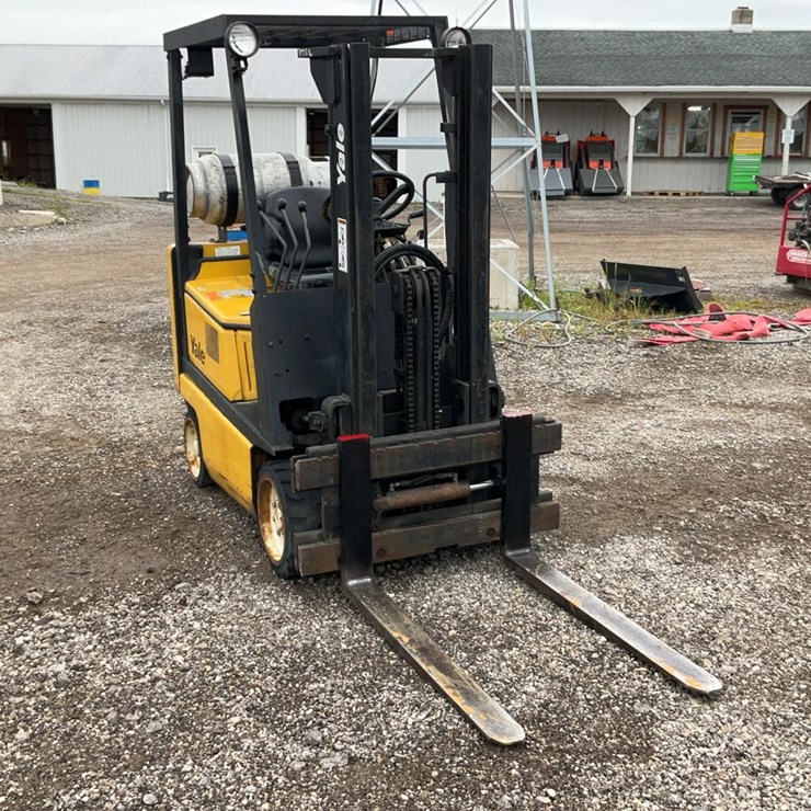 #1355 • Yale Forklift*