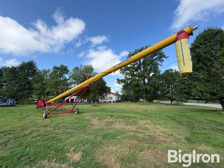agi-westfield-mkx-13-74-13"x74'-swing-away-auger-image-7