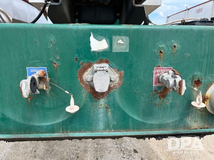 2015-b-b-dry-tender-trailer-(jn2633)-image-13
