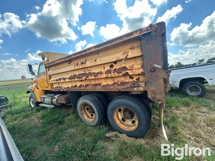 2006-sterling-l9500-image-9