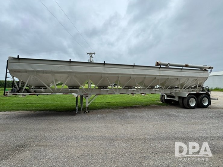 2015-ray-man-dry-fertilizer-trailer-(ed5162)-image-2