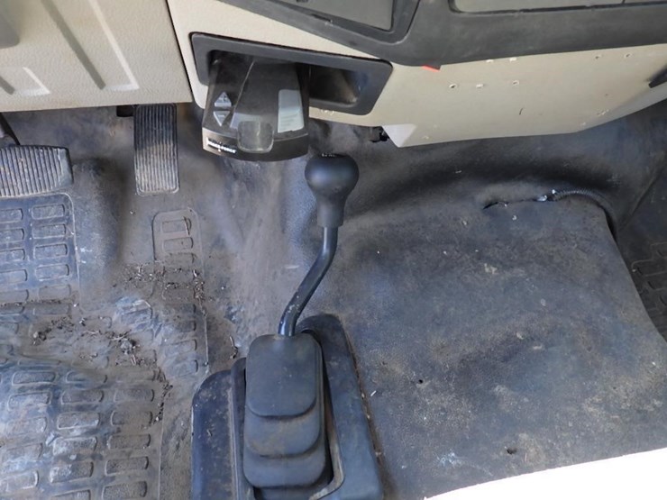 2009-ford-f550-image-23