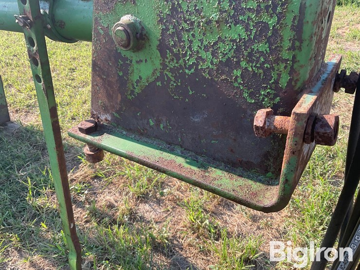 john-deere-168-image-12
