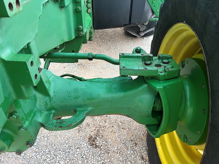 john-deere-8220-image-4