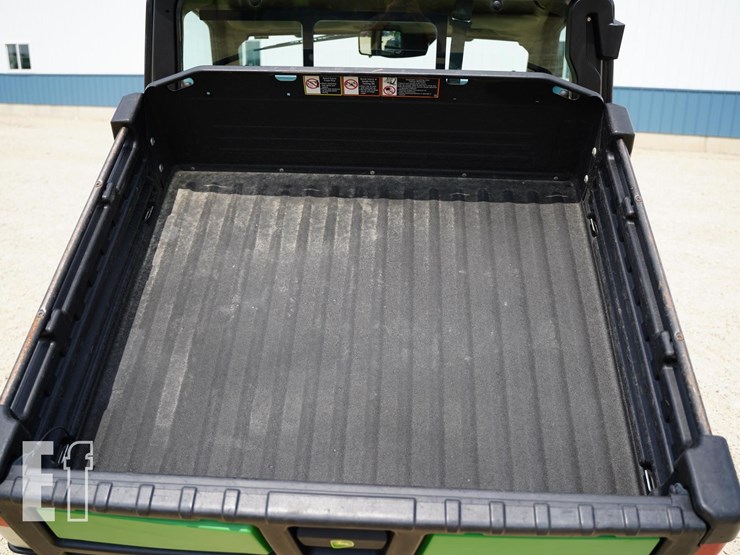 2023-john-deere-gator-xuv-835r-image-26