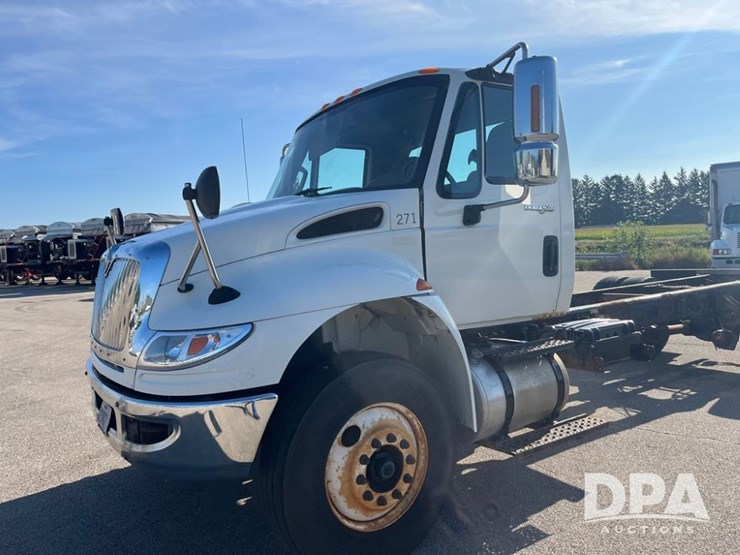 2012-international-durastar-4400-image-21