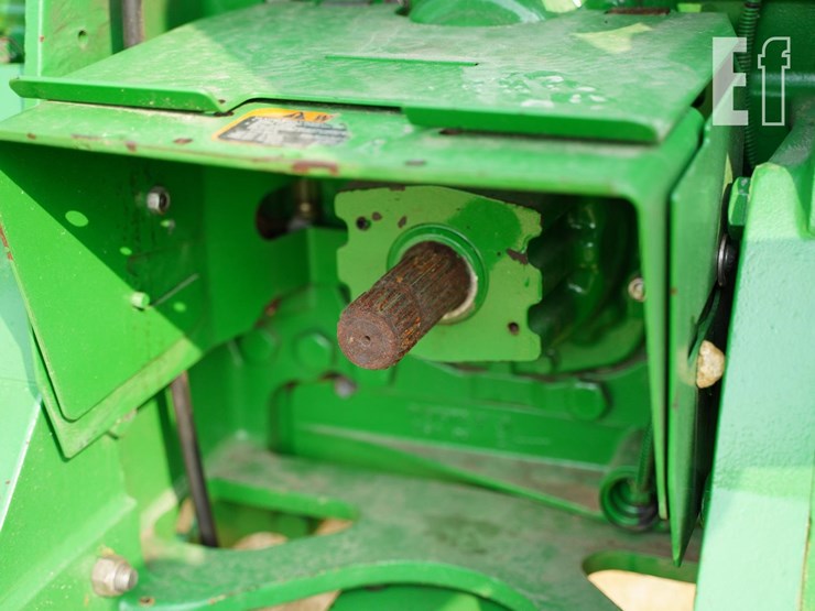 2013-john-deere-8360rt-image-30
