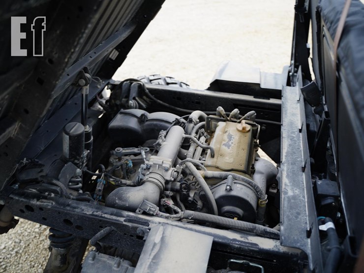 2019-john-deere-gator-xuv-835m-image-30