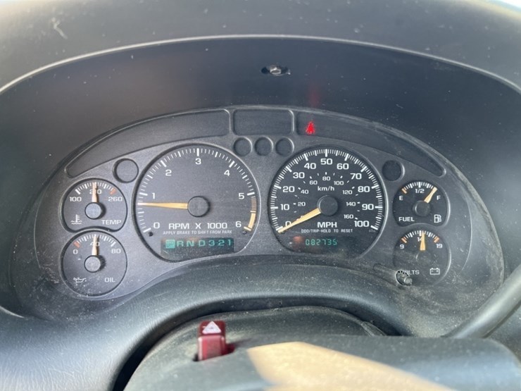 2004-chevrolet-blazer-image-28