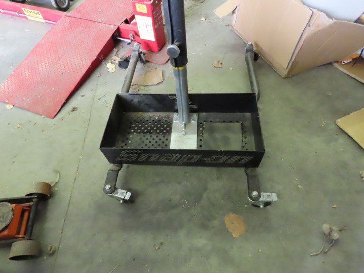 snap-on-rolling-work-table-image-5
