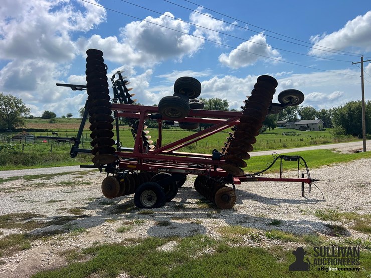 case-ih-370-image-4