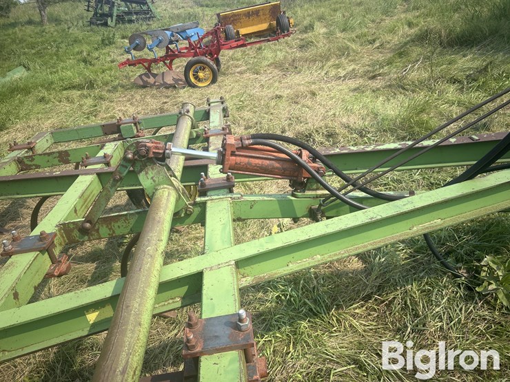john-deere-100-image-10