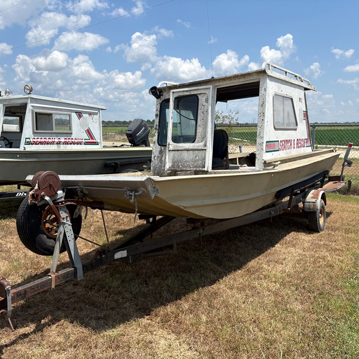#79 • #25996 • Search & Rescue Boat w/40hp Johnson Outboard Motor & Trailer