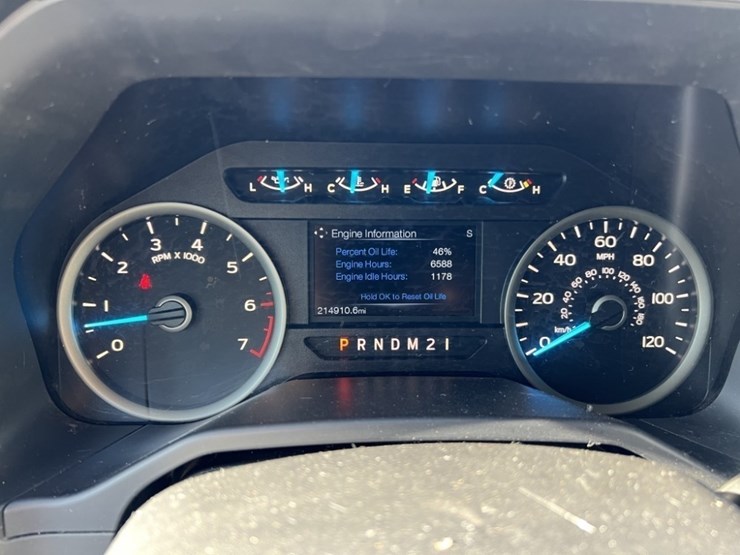 2015-ford-f150-xlt-image-30