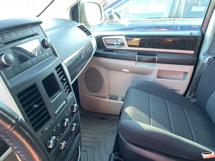 2009-dodge-grand-caravan-image-35