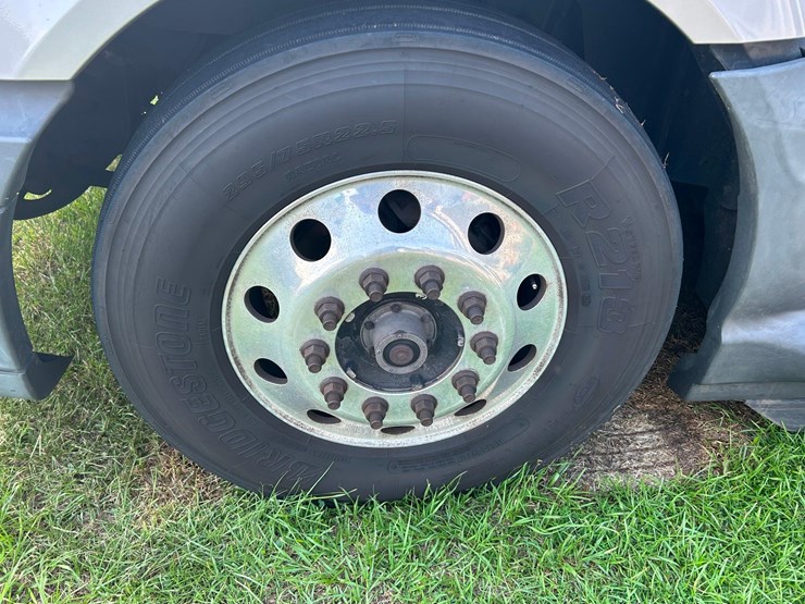 2017-international-prostar-image-9