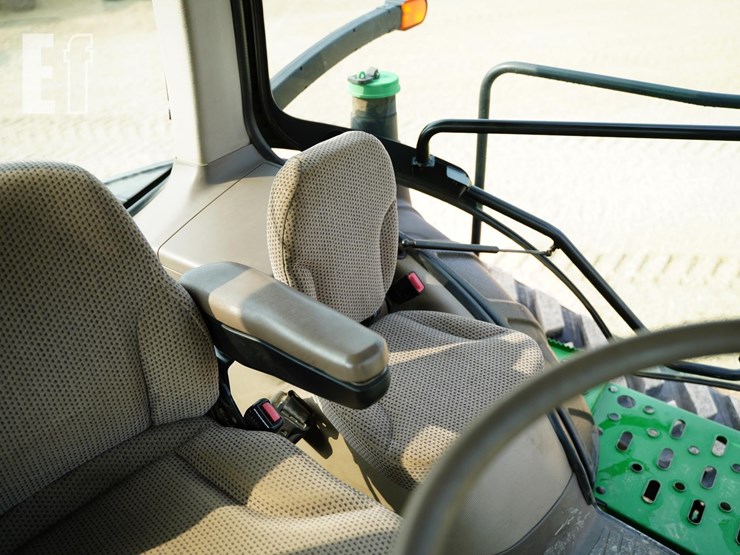 2013-john-deere-8360rt-image-41