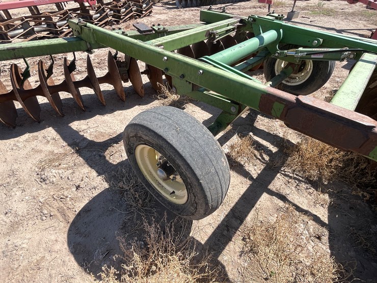john-deere-425-image-11