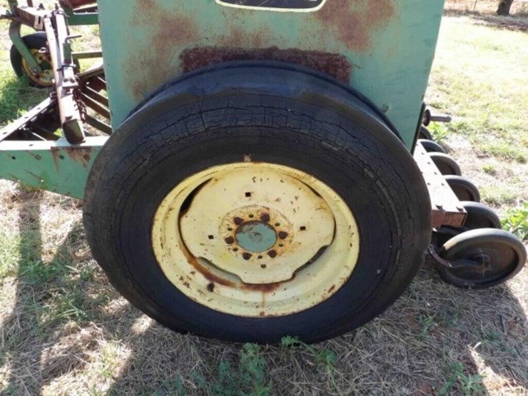 john-deere-8300-image-23