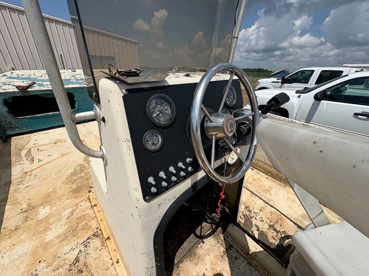 #73-•-#25994-•-carolina-boat-w/mercuy-100hp-outboard-motor-&-trailer-image-22