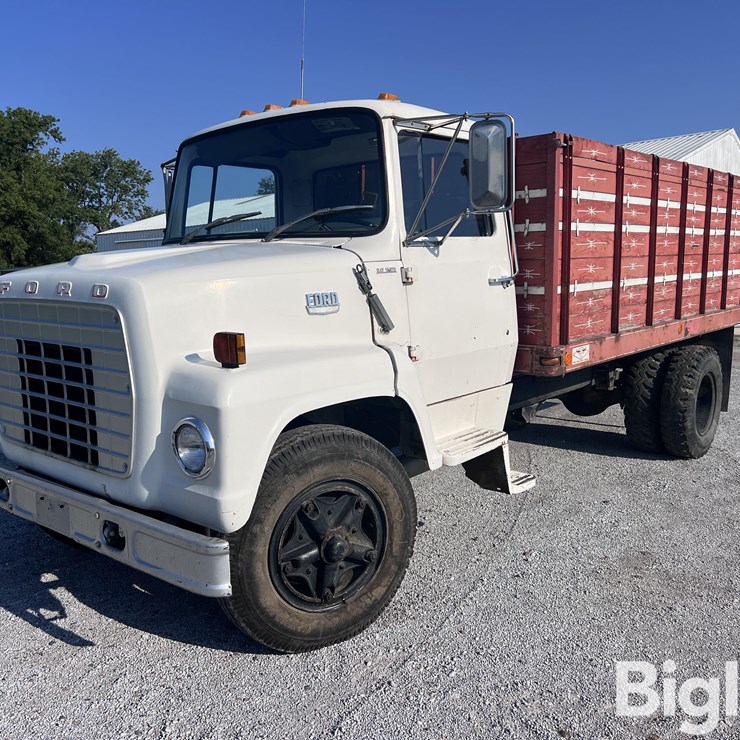 1976 FORD 7000