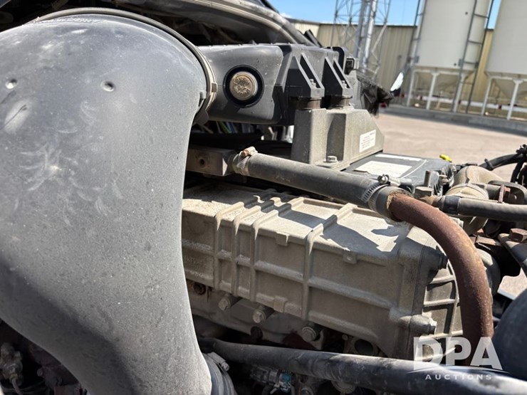 2013-freightliner-truck-(dr11874-unit-771)-image-36