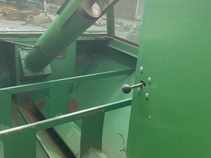 2016-john-deere-6620-titan-ii-image-11