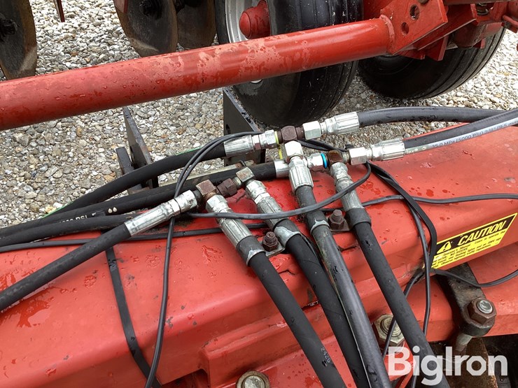 case-ih-3950-image-11