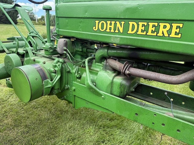 john-deere-b-image-9