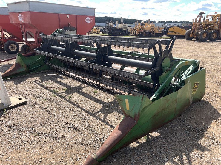 2016-john-deere-216-image-1