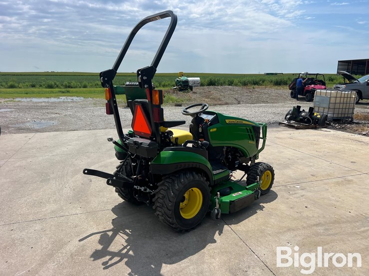 2018-john-deere-1025r-image-5