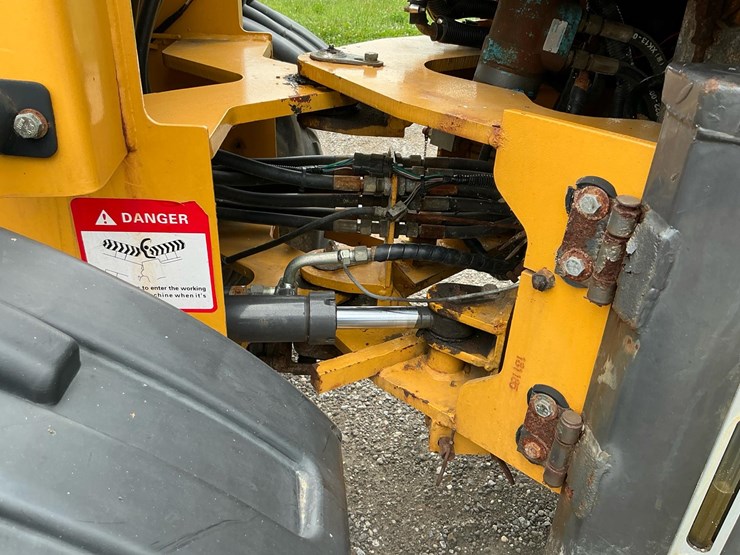 #1401-•-2019-gckm-wheel-loader*-image-17