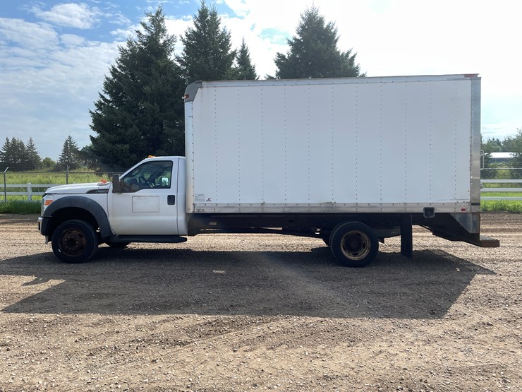 2011-ford-f550-image-2