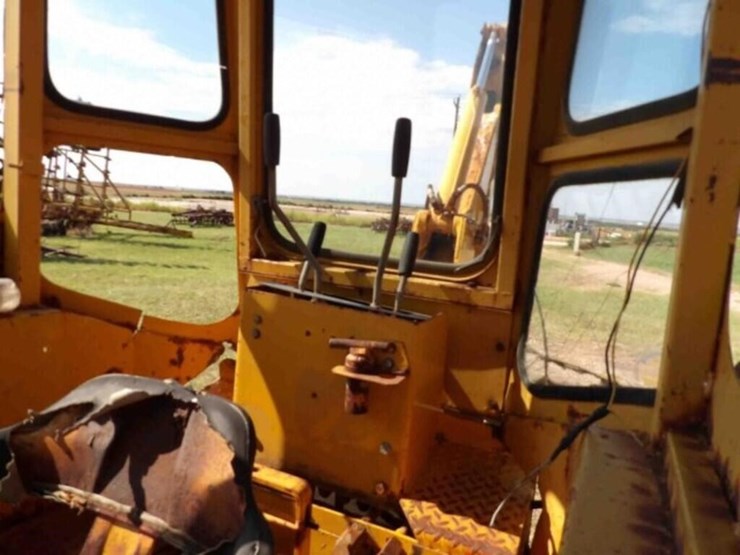 john-deere-300-image-15